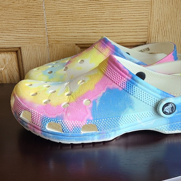 Crocs Pastel Tie dye Clog - Picture 8 of 11